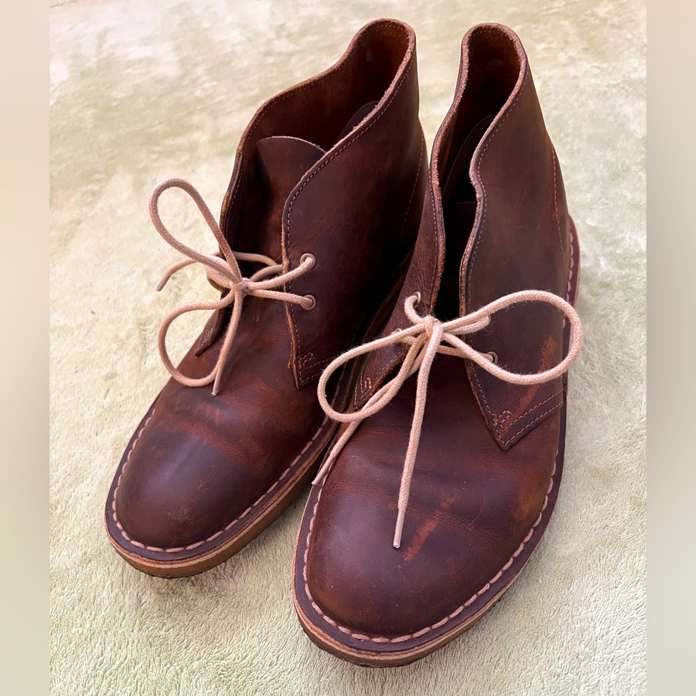 Clark’s Originals full grain brown leather Chukka boots sz 8.5